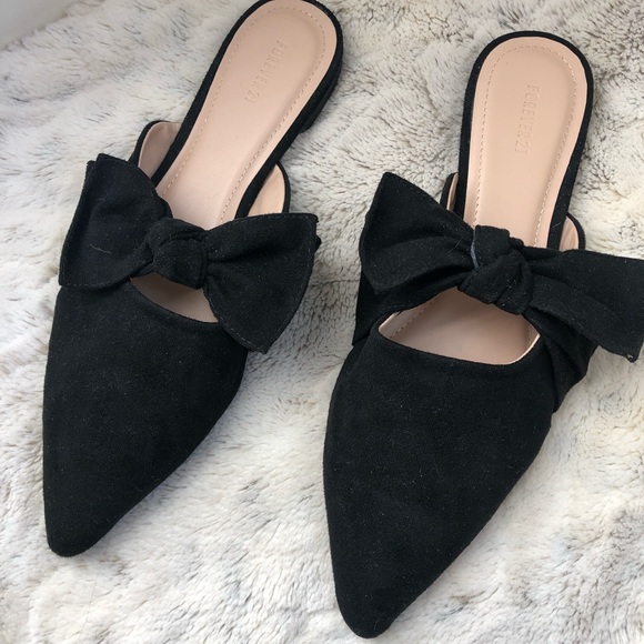 black bow mules